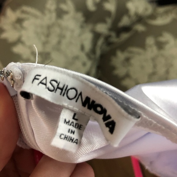 FASHION NOVA MINI DRESS - Picture 4 of 4